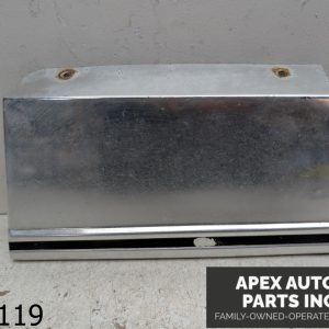 OEM 1978 Chevrolet Caprice 4.1L Front fender Lower Rocker trim Molding