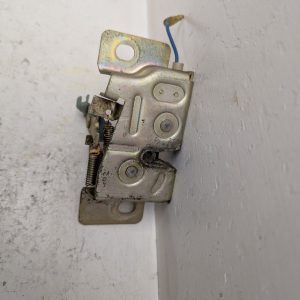 OEM 1978 Mazda RX-7 1.1L Door Latch Mechanism