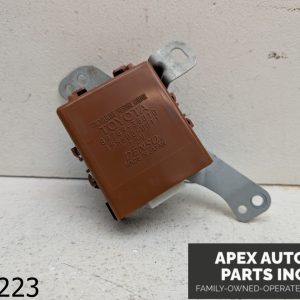 OEM 2004 Toyota 4Runner 4.7L TPMS Tire Pressure Control Module 89769-35010