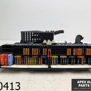 OEM 2005 BMW X3 3.0L Fuse Relay Junction Box Distribution Unit