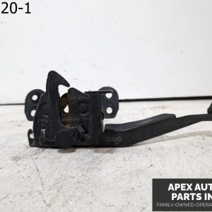 OEM 2005 Hyundai Elantra 2L Hood Latch Safety Hold Down Release