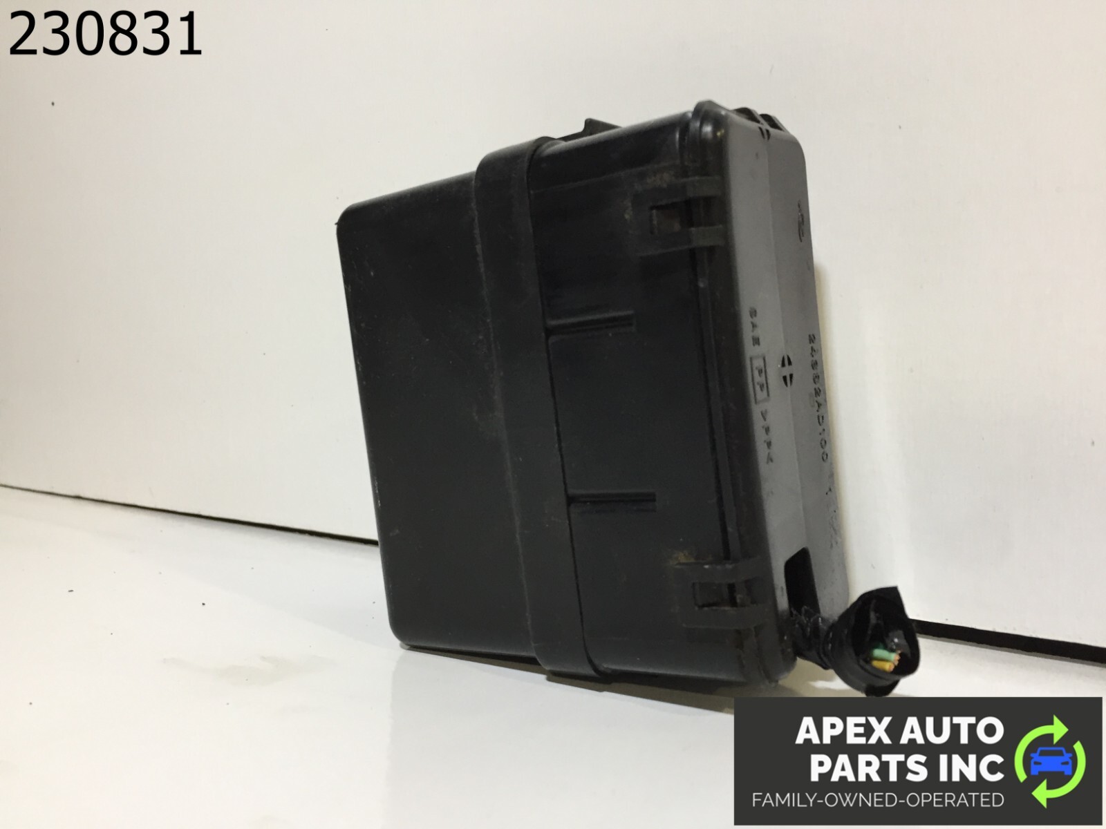 OEM 2006 Infiniti Fx35 Fusebox Fuse Box Relay Module 24382AD100 - Image 4