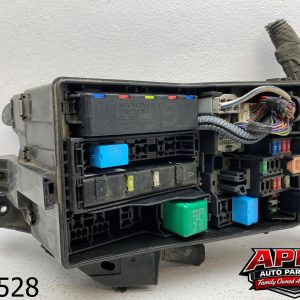 OEM 2006 Lexus GS430 4.3L Engine Fuse Box