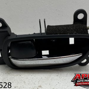 OEM 2006 Lexus GS430 4.3L Left Interior Door Handle Black RH