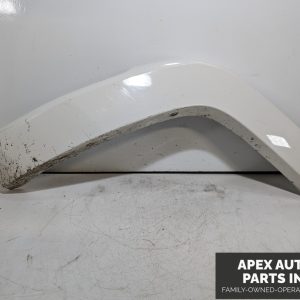 OEM 2007 Jeep Commander 4.7L RH RIGHT REAR PASSENGER SIDE QUARTER FLARE MOLDING