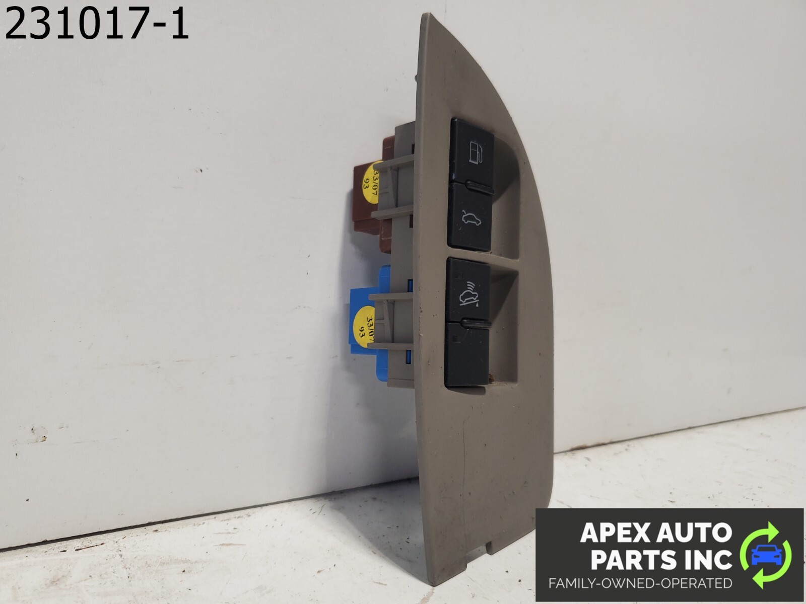 OEM 2008 Audi A4 FUEL DOOR TRUNK RELEASE SWITCH FRONT LEFT OEM USED 8E1959527B - Image 4