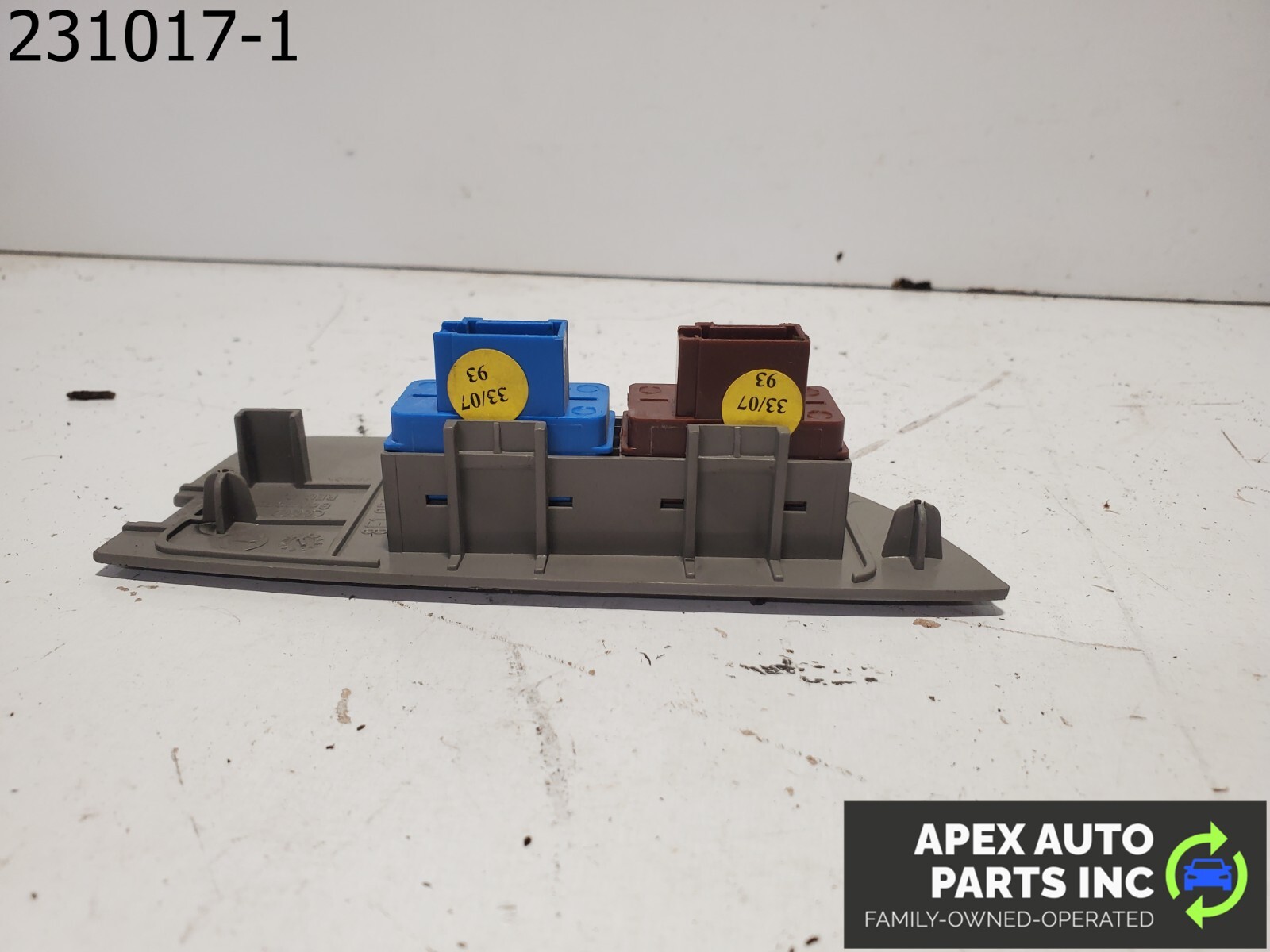 OEM 2008 Audi A4 FUEL DOOR TRUNK RELEASE SWITCH FRONT LEFT OEM USED 8E1959527B - Image 9