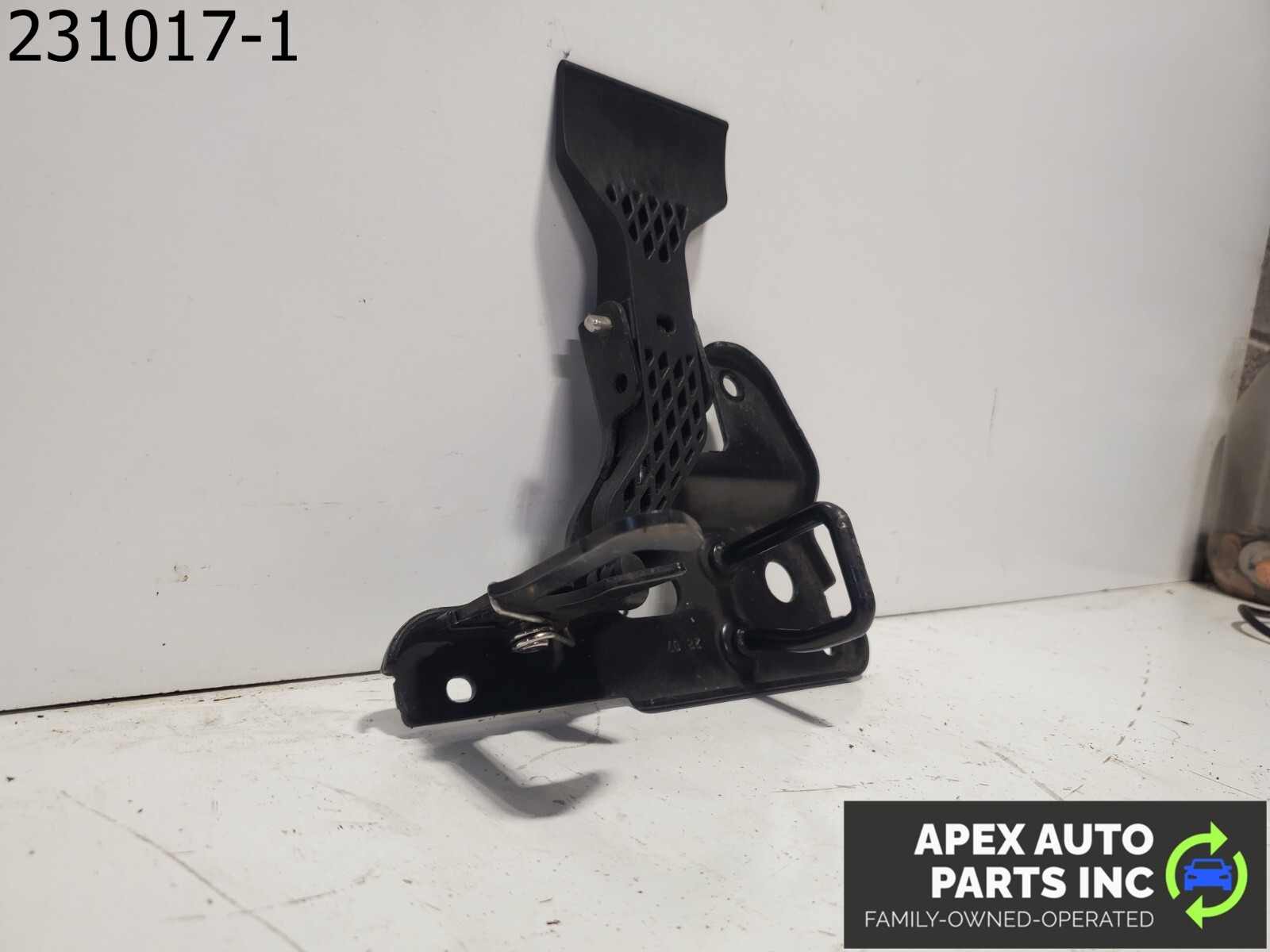 OEM 2008 Audi A4 Upper HOOD Latch Release Lever 4E0823485B - Image 4
