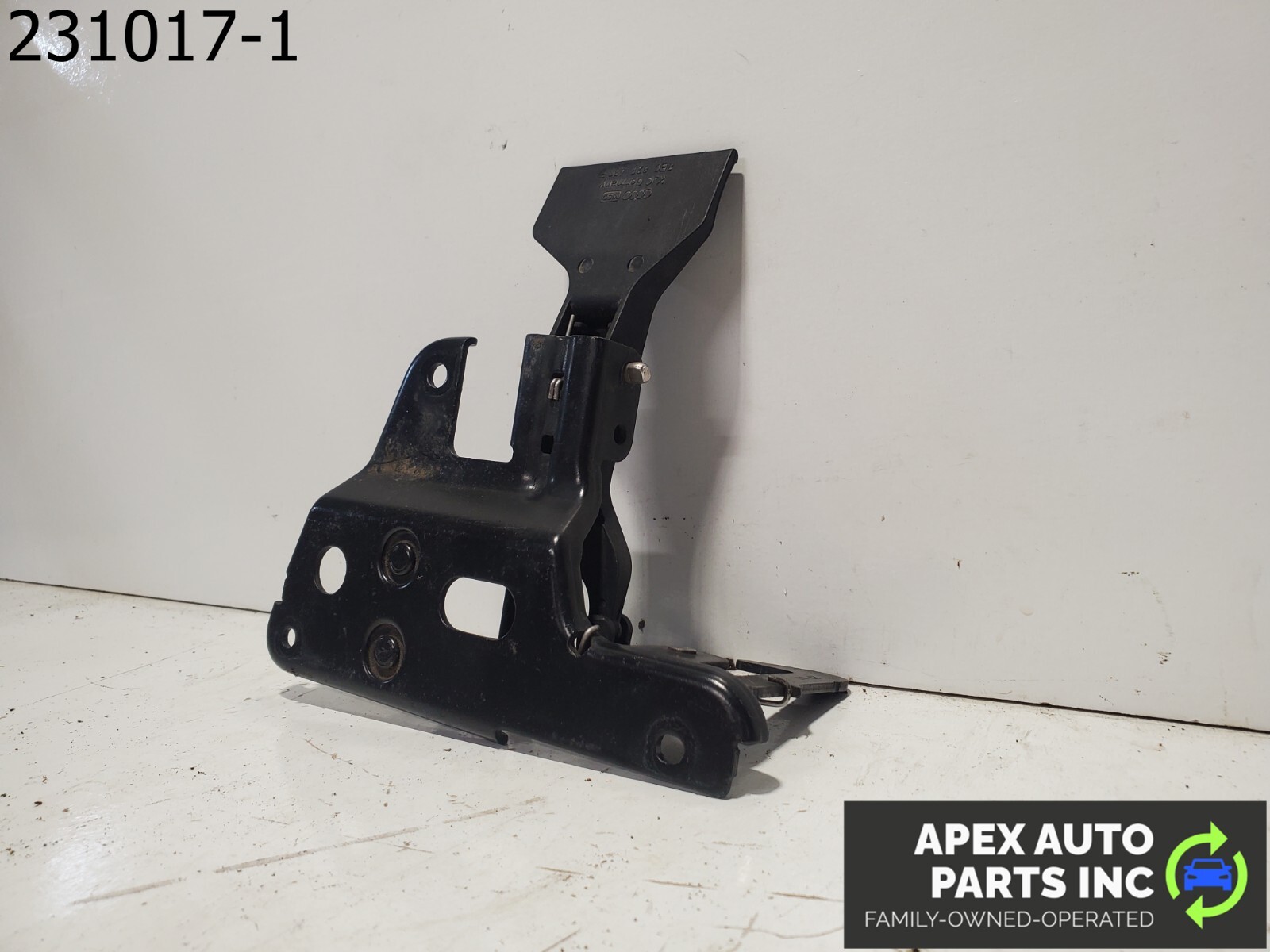 OEM 2008 Audi A4 Upper HOOD Latch Release Lever 4E0823485B - Image 7