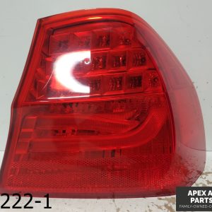 OEM 2009-2011 BMW 328i 3.0L Rear Right Passenger  Outer Taillight Lamp Panel