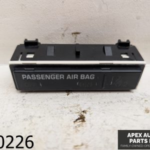 OEM 2009 Chevrolet Silverado 5.3L Passenger On/Off Switch Push Button