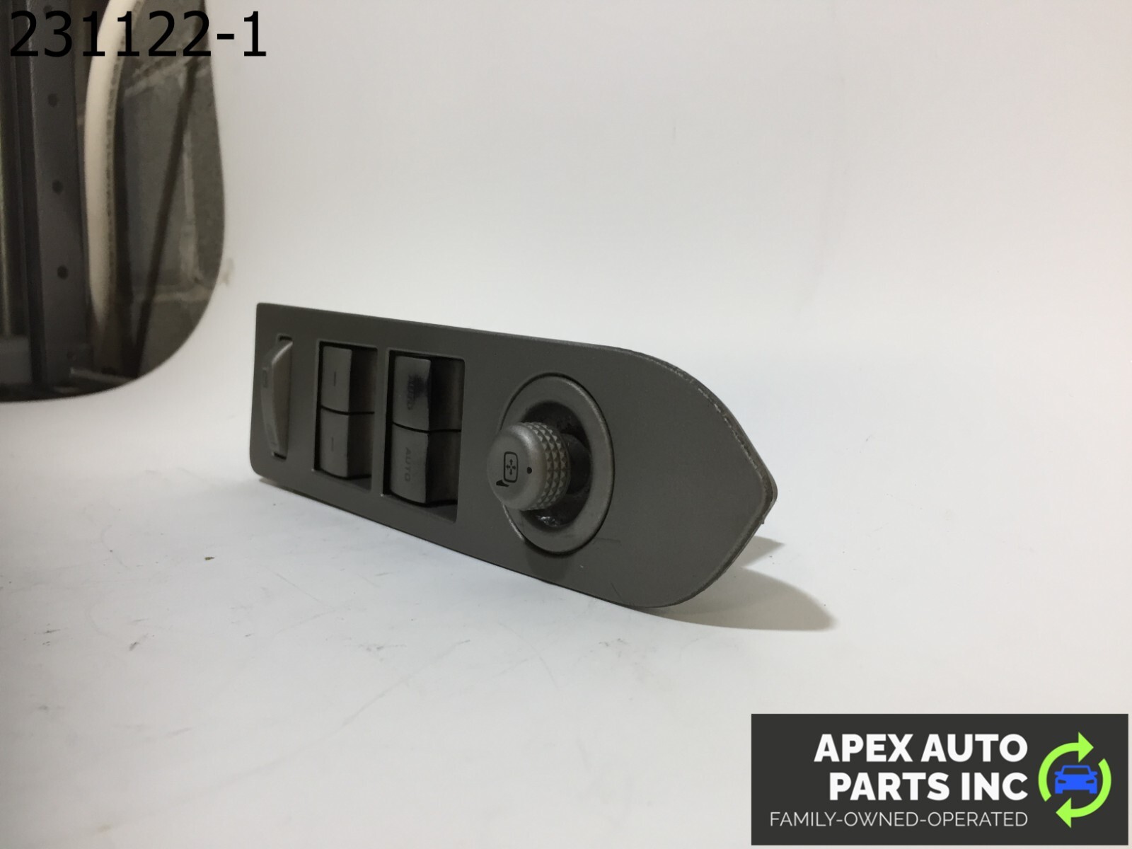 OEM 2009 Lincoln MKZ Navigator Driver Front Master Window Switch - Image 4