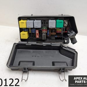OEM 2009 Mercedes ML350 3.5L FRONT RELAY ENGINE FUSE BOX