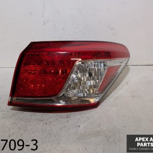OEM 2010-2012 Lexus ES 350 3.5L Side Passenger RH Taillight Lamp Quarter Mount