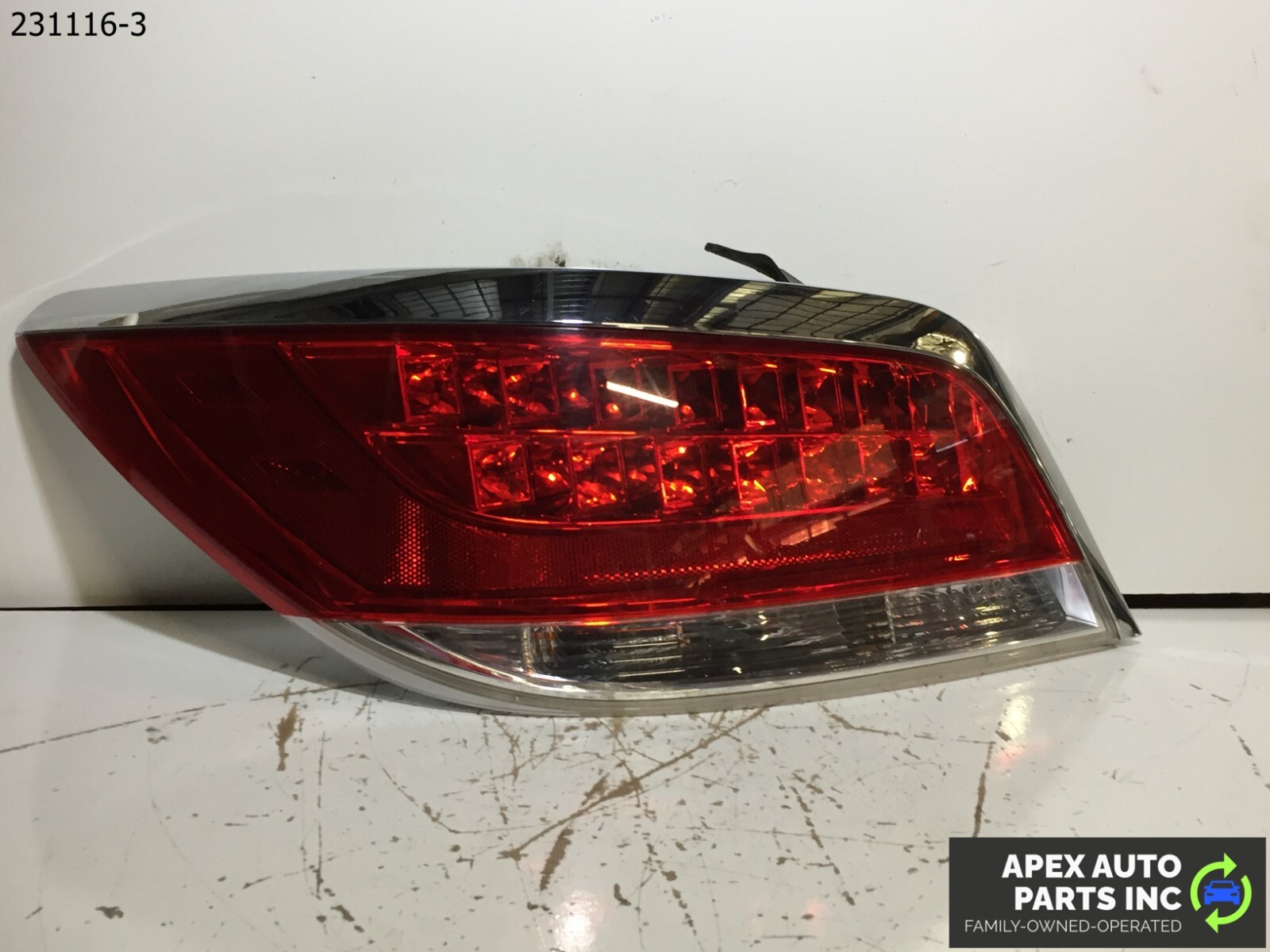 OEM 2010 Buick Lacrosse Outer Right Passenger LED Taillight Tail Light Assembly
