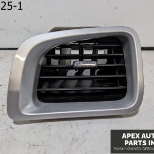 OEM 2010 Chevrolet Equinox 2.4L Driver LH Dash Air Vent 20862307