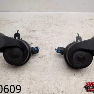 OEM 2011 Chevrolet Camaro 3.6L Front High & Low Pitch Note Tone Horn Signal Set
