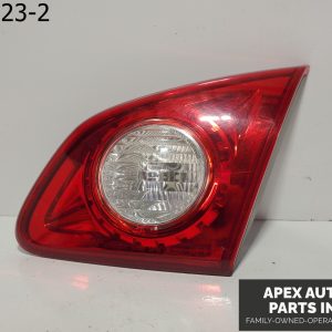 OEM 2011 Nissan Rogue 2.5L Driver Rear LR Inner Tail Light 26550JM00B