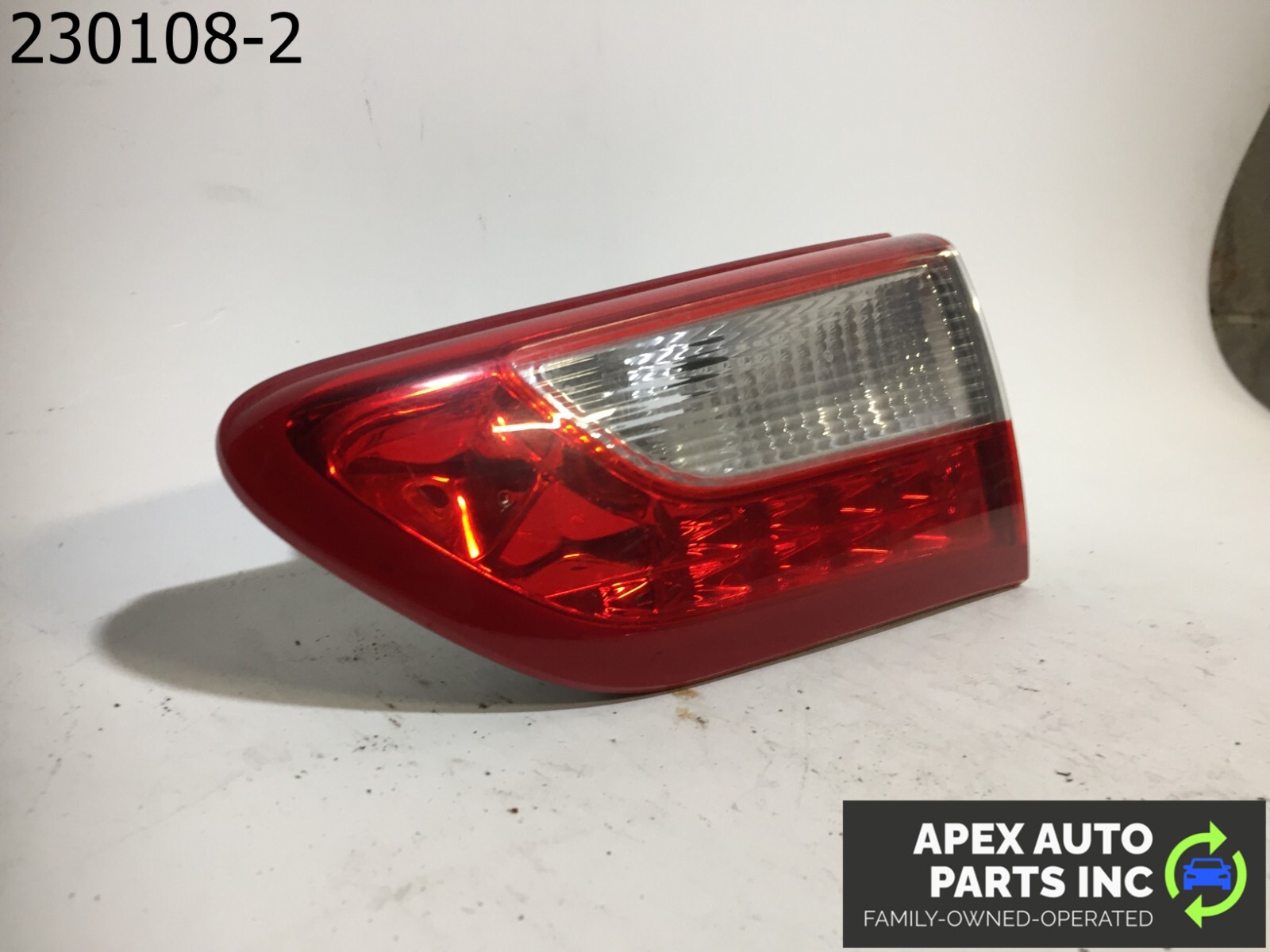 OEM 2014 Infiniti QX60 BACKUP REAR RIGHT RH INNER SIDE LAMP LIGHT TALLIGHT - Image 3