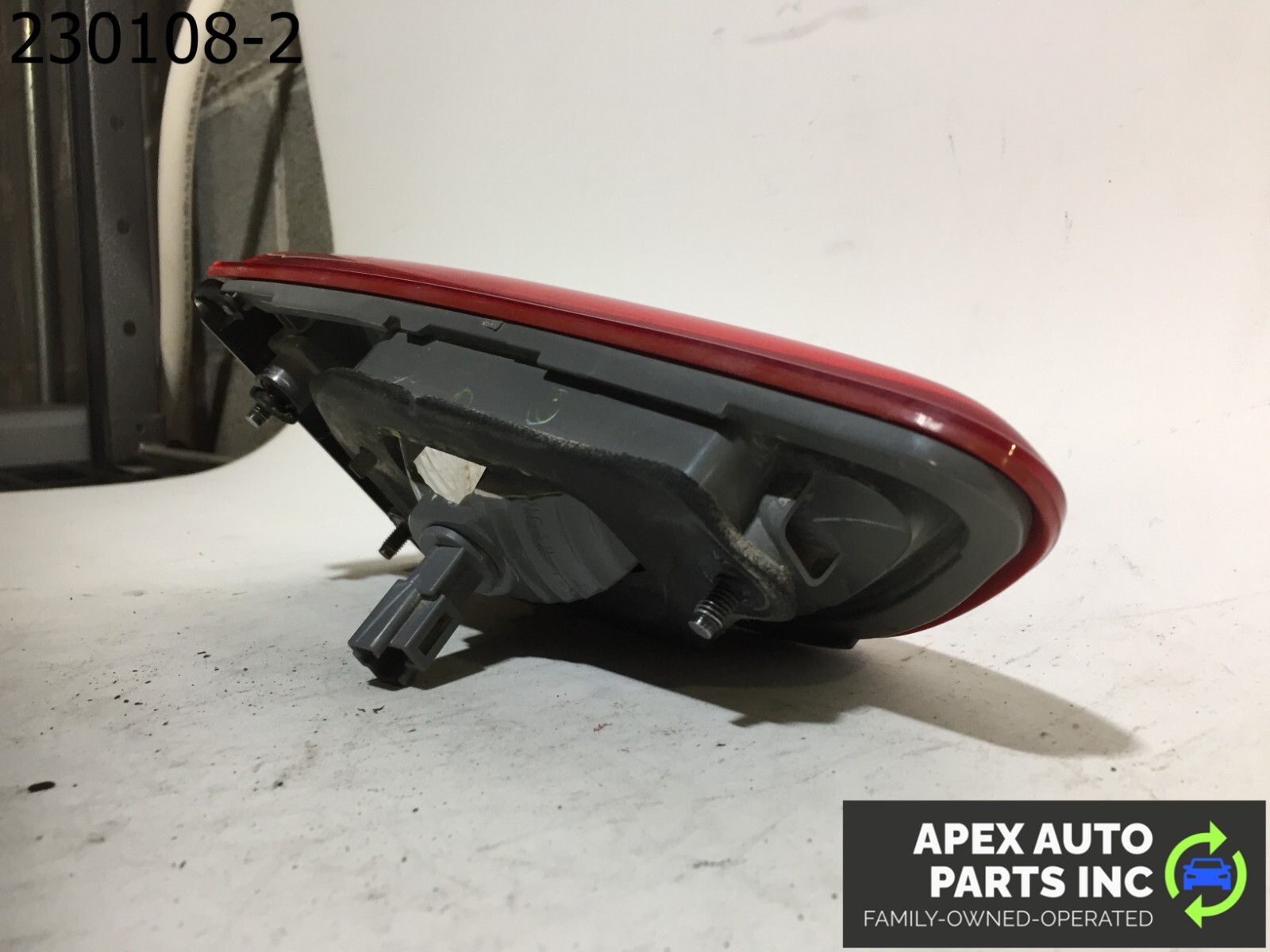 OEM 2014 Infiniti QX60 BACKUP REAR RIGHT RH INNER SIDE LAMP LIGHT TALLIGHT - Image 7