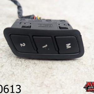 OEM 2014 Kia Cadenza 3.3L Front Left Control Switch Button Assy