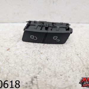 OEM 2014 Mercedes CLA250 2.0L FRONT DOOR LOCK
