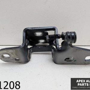 OEM 2015 Dodge Ram 1500 3.0L Right Door Lower Hinge