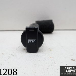 OEM 2015 Dodge Ram 1500 3.0L USB PORT CHARGER