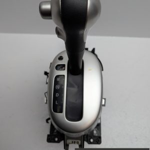 OEM 2016 Nissan Versa Note 1.6L AUTOMATIC FLOOR GEAR SHIFTER ASSEMBLY