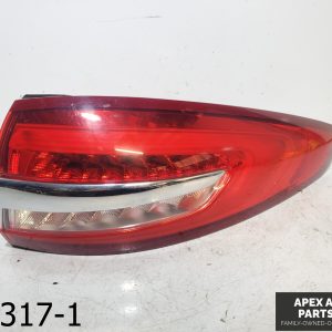 OEM 2017-2018 Ford Fusion Passenger Right SIDE REAR QUARTER MTD LED TAIL LIGHT