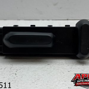 OEM 2019 Chevrolet Equinox 1.5L FRONT LEFT SIDE SEAT OUTER ADJUSTMENT SWITCH