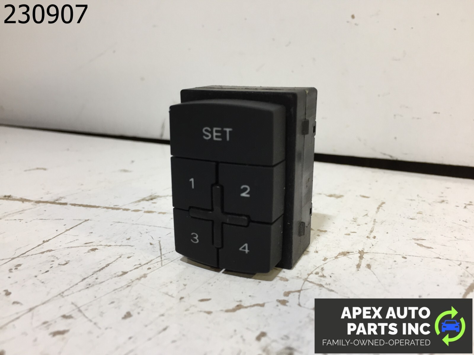 OEM Audi A8 2006 Front Seat Memory Switch Button Left Side 4E09597695PR OEM - Image 4