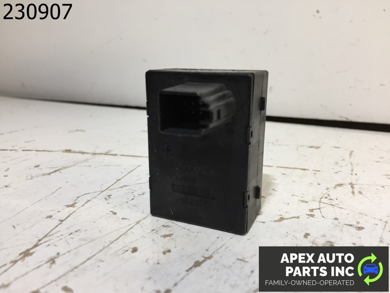 OEM Audi A8 2006 Front Seat Memory Switch Button Left Side 4E09597695PR OEM - Image 7