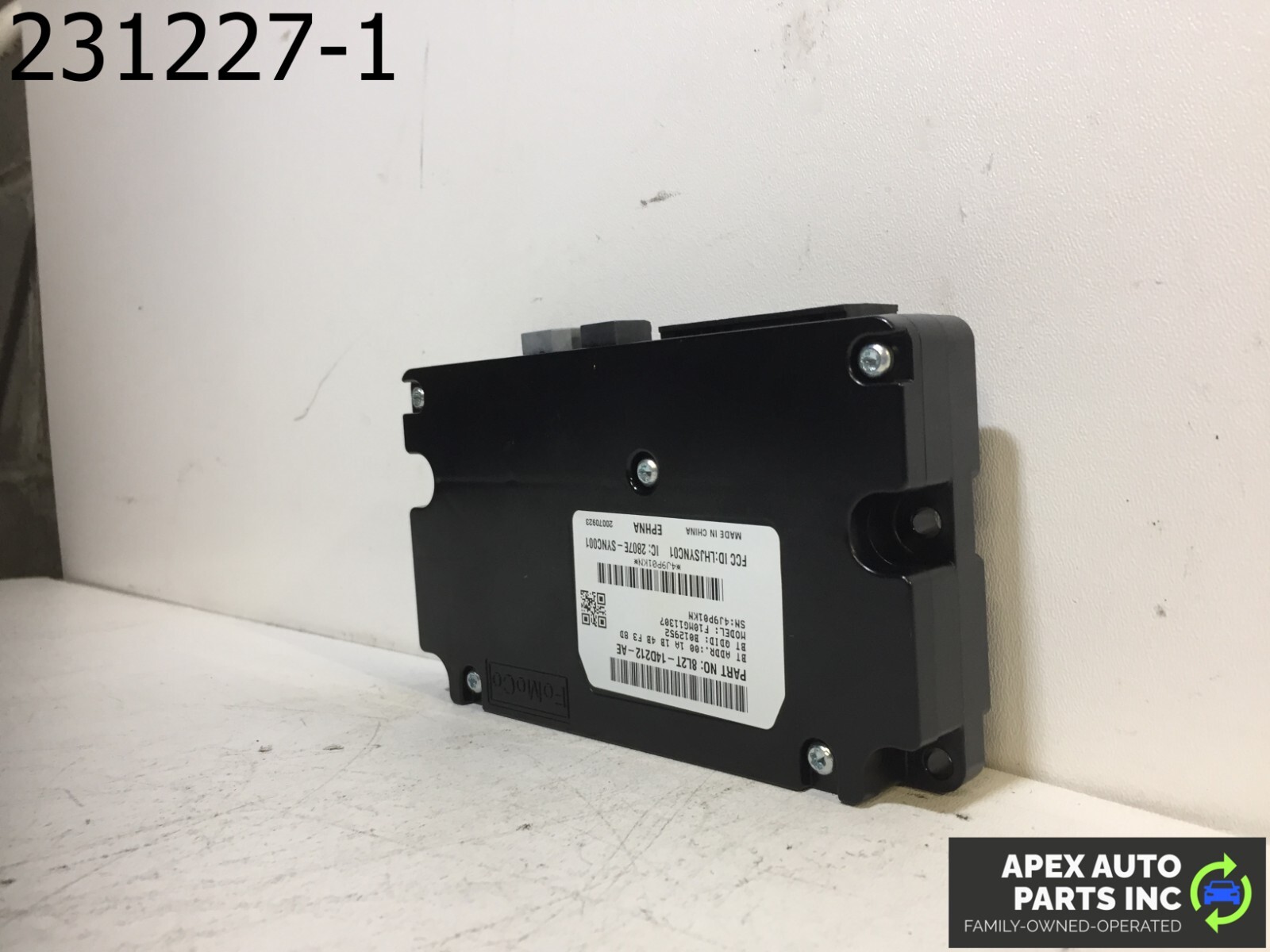 OEM Ford Taurus 2008 COMMUNICATION SYNC MODULE - Image 4