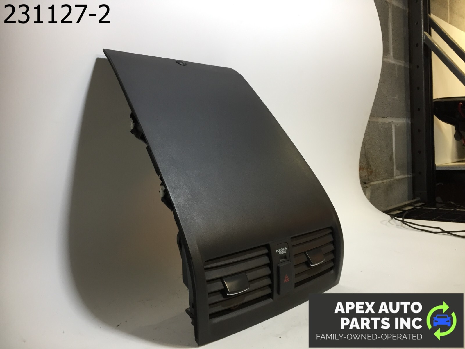 OEM Honda Accord 2005 CENTER DASH VENTS W/ HAZARD SWITCH BEZEL - Image 3