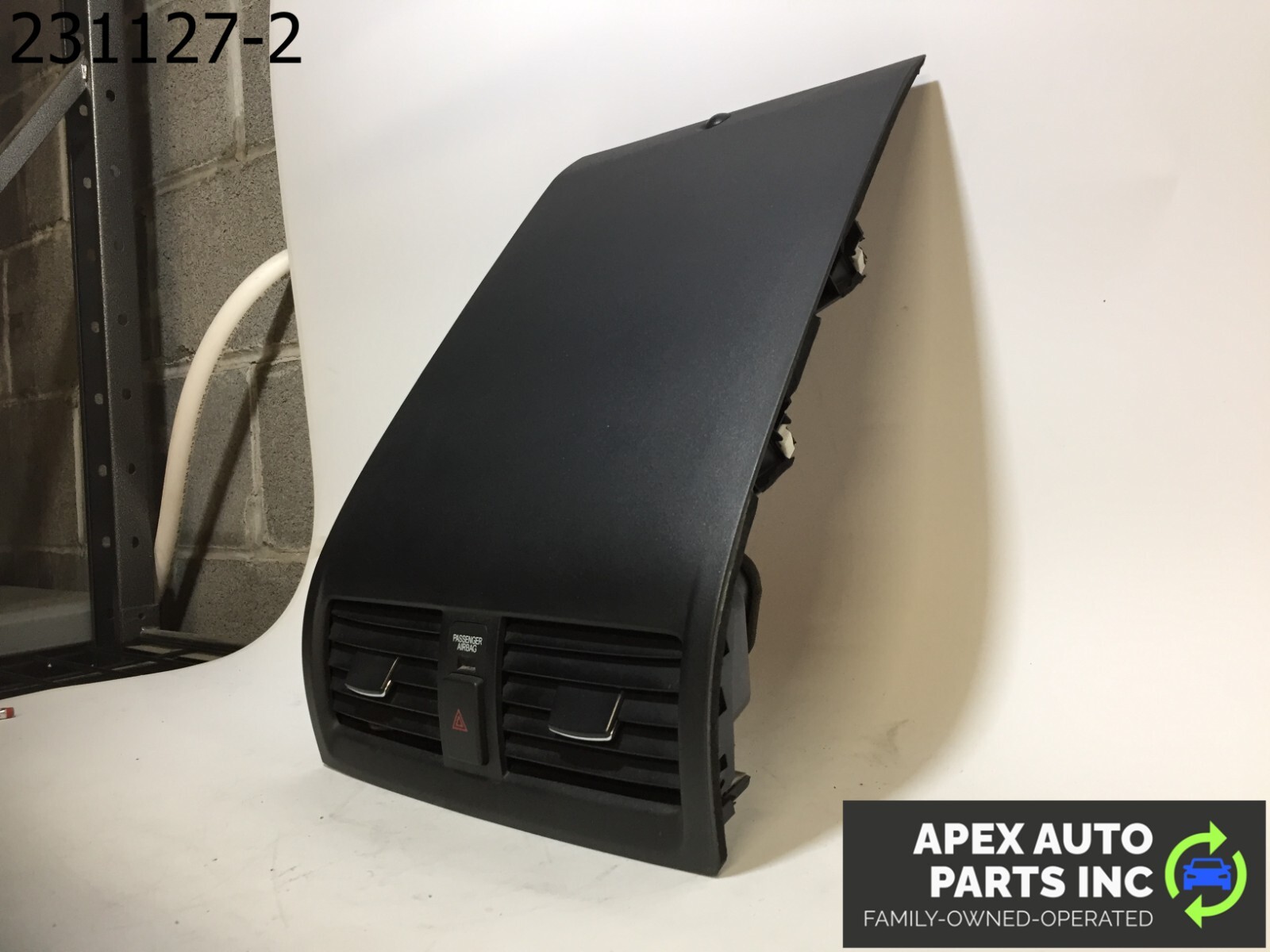 OEM Honda Accord 2005 CENTER DASH VENTS W/ HAZARD SWITCH BEZEL - Image 4