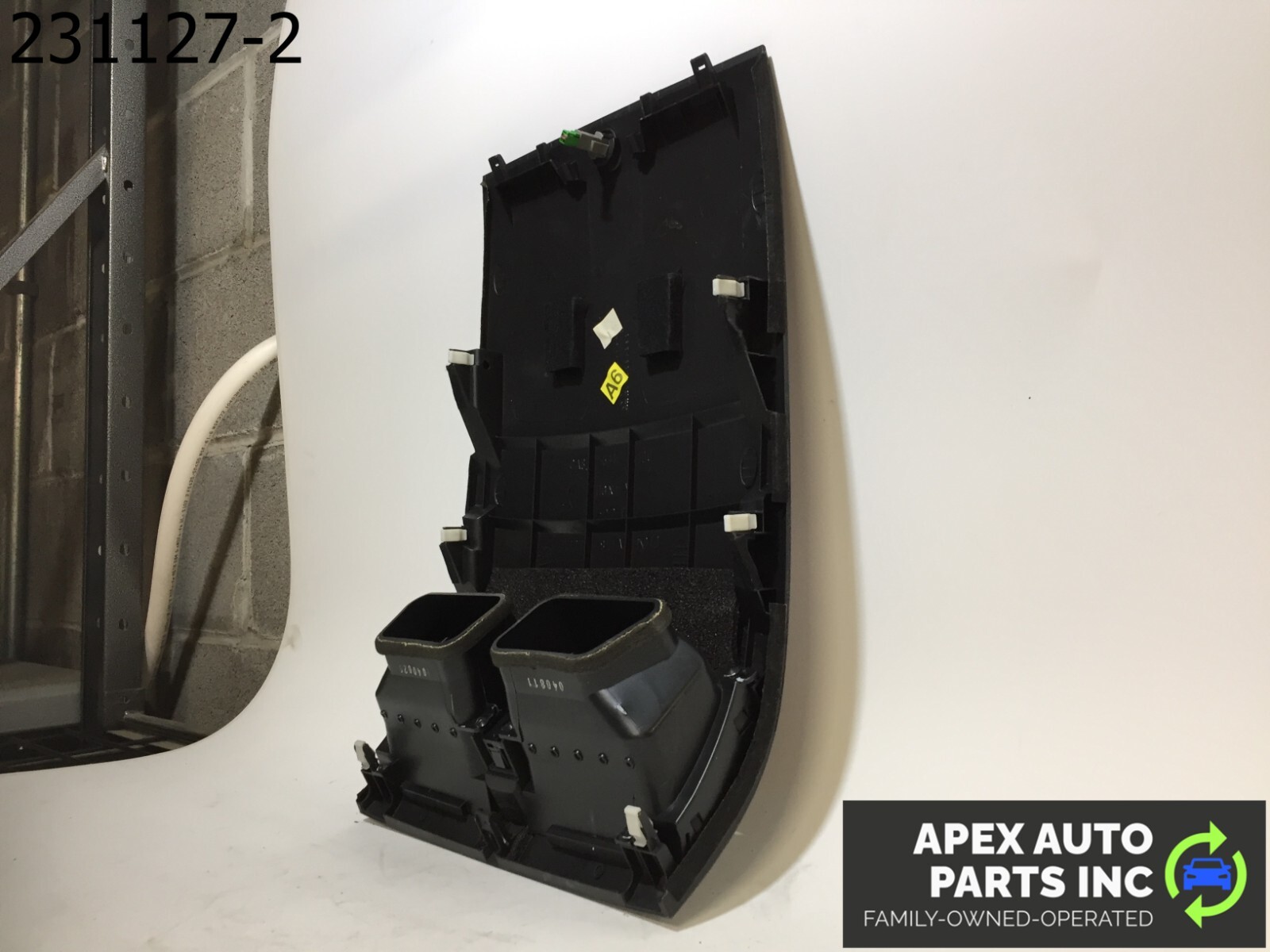 OEM Honda Accord 2005 CENTER DASH VENTS W/ HAZARD SWITCH BEZEL - Image 7