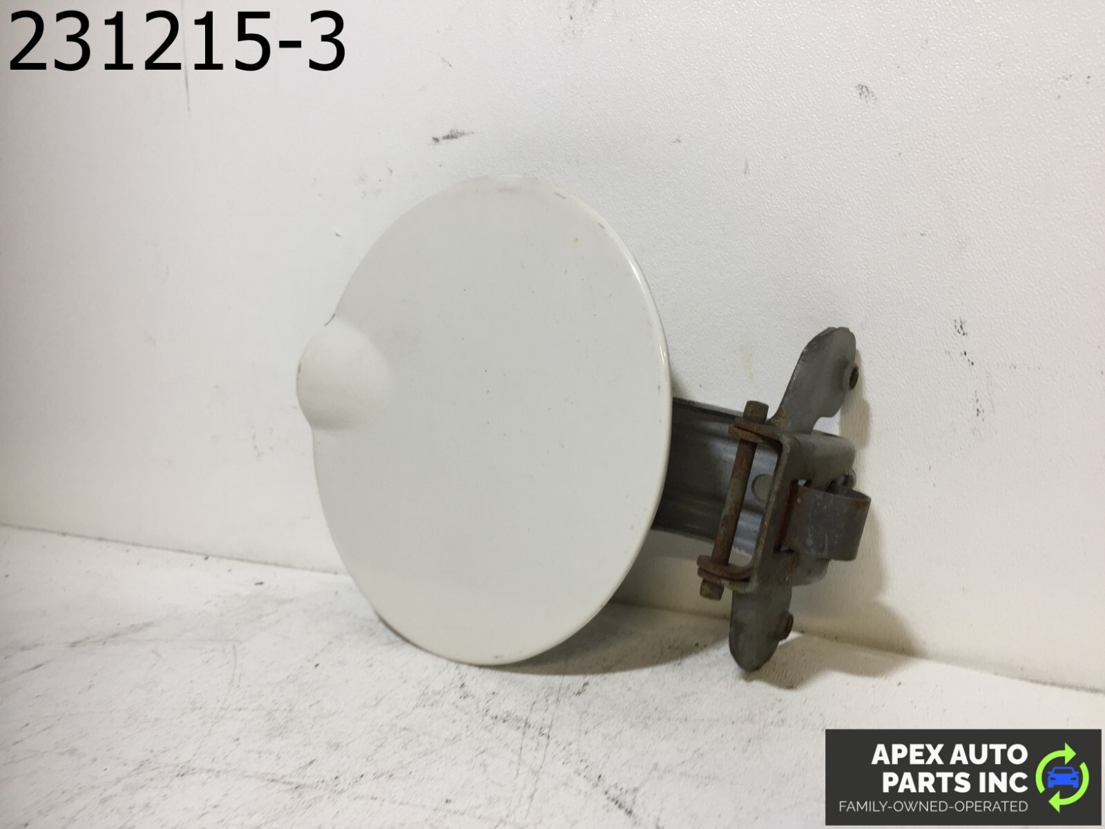 OEM Jeep Commander 2006 Jeep COMMANDER Lid Cover Hinge BLACK - Image 4