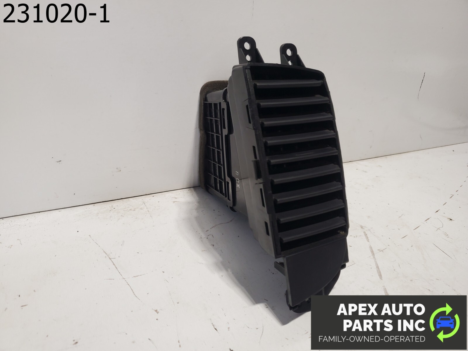 OEM Kia Sedona 08 CENTER RIGHT SIDE HVAC A/C AIR DASH VENT TRIM - Image 4