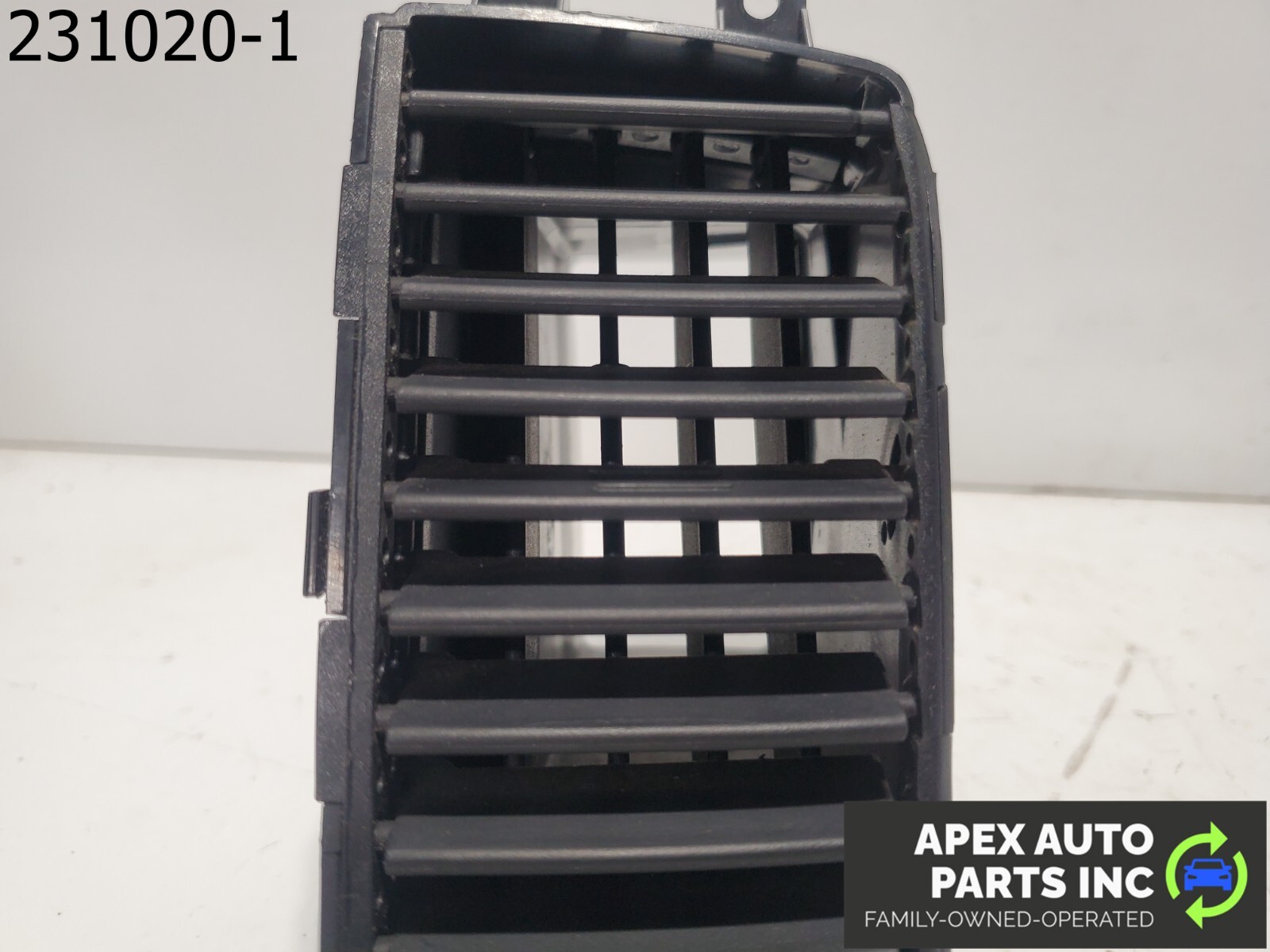 OEM Kia Sedona 08 CENTER RIGHT SIDE HVAC A/C AIR DASH VENT TRIM - Image 8