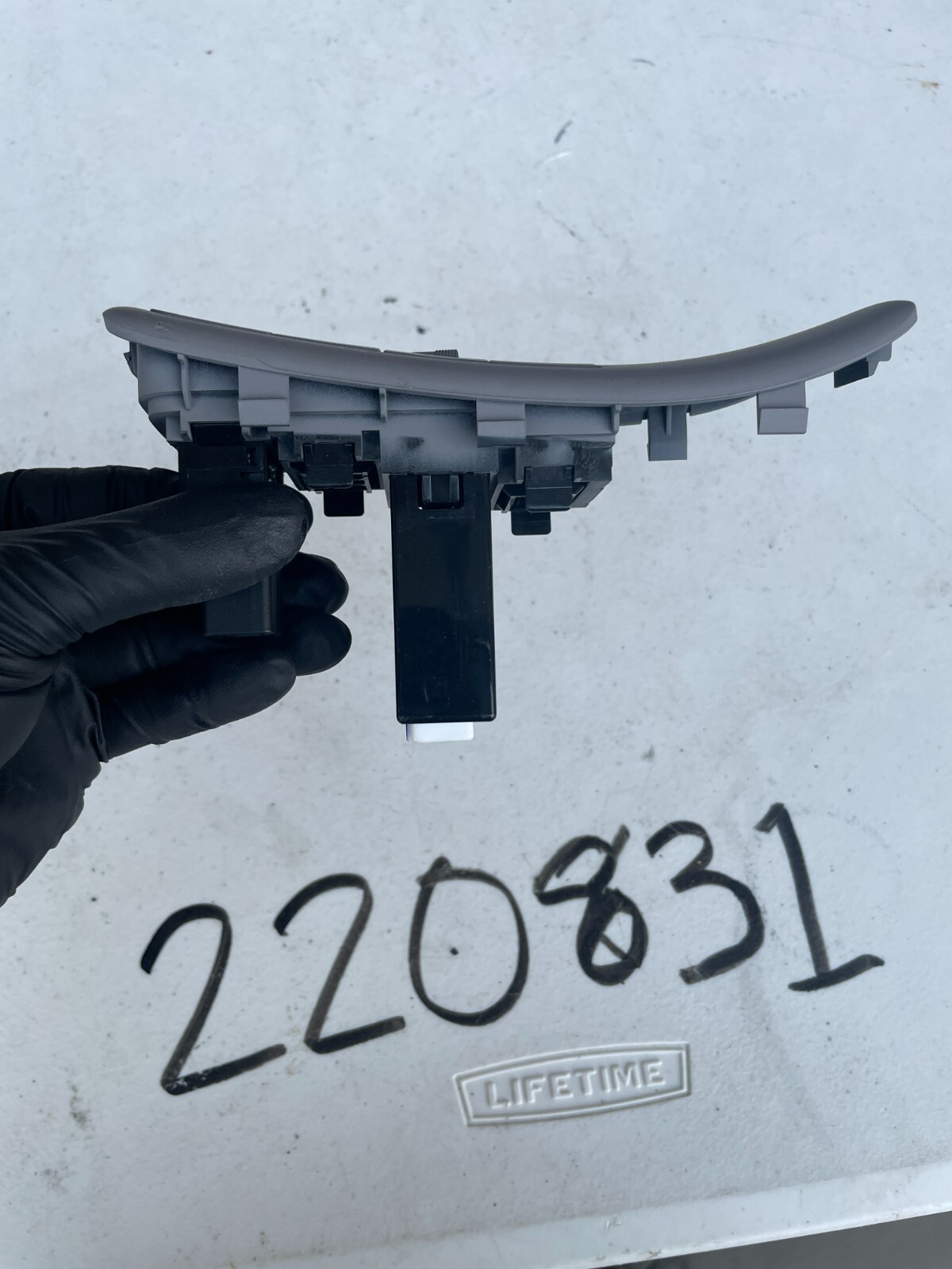 06-10 KIA OPTIMA LOWER CONSOLE PAD SWITCH MOUNTING W/ DIMMER ESC 93310-2G200 OEM - Image 3