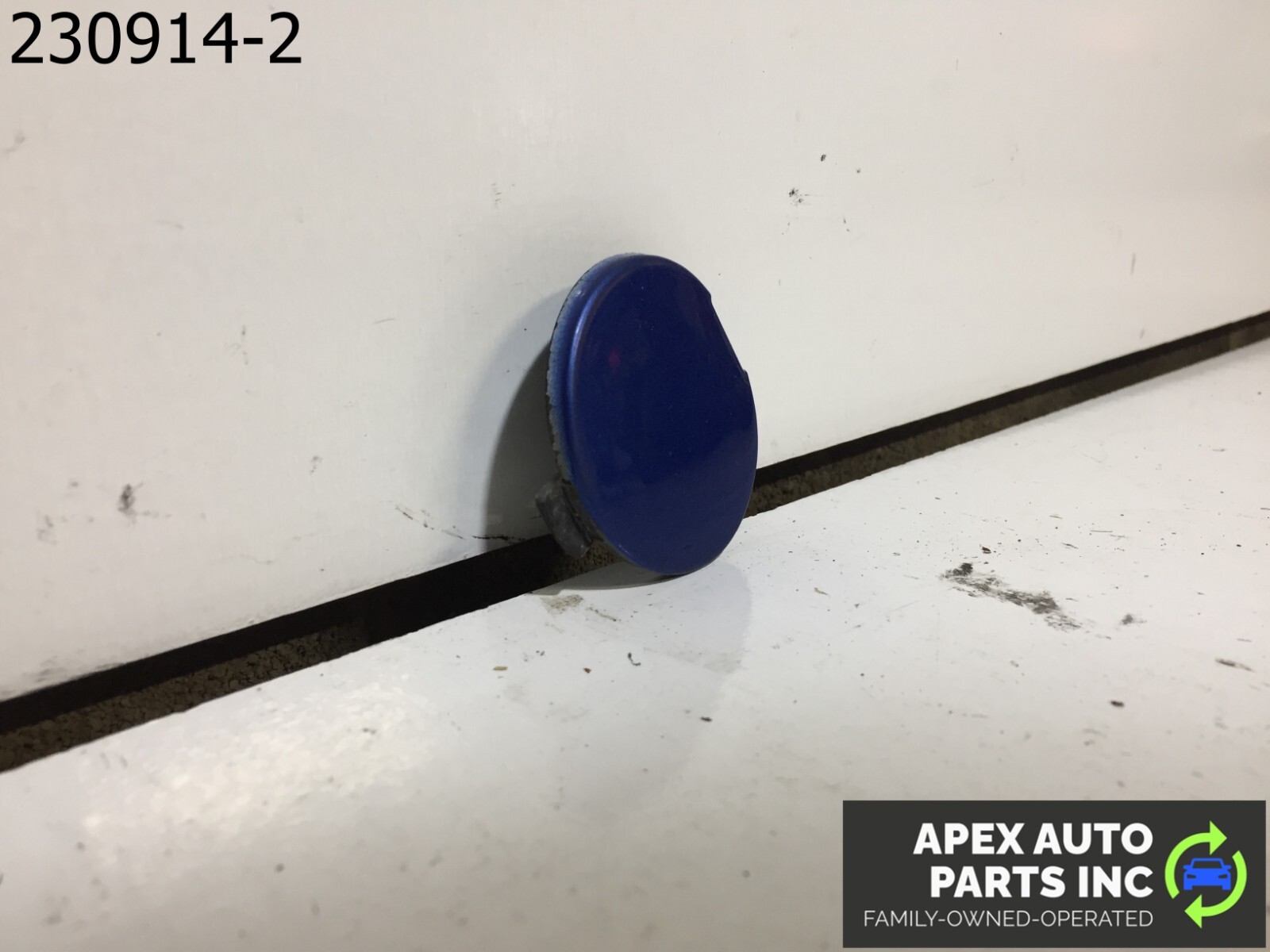 08-16 MITSUBISHI LANCER REAR BUMPER TOW HOOK COVER CAP BLUE - Image 4