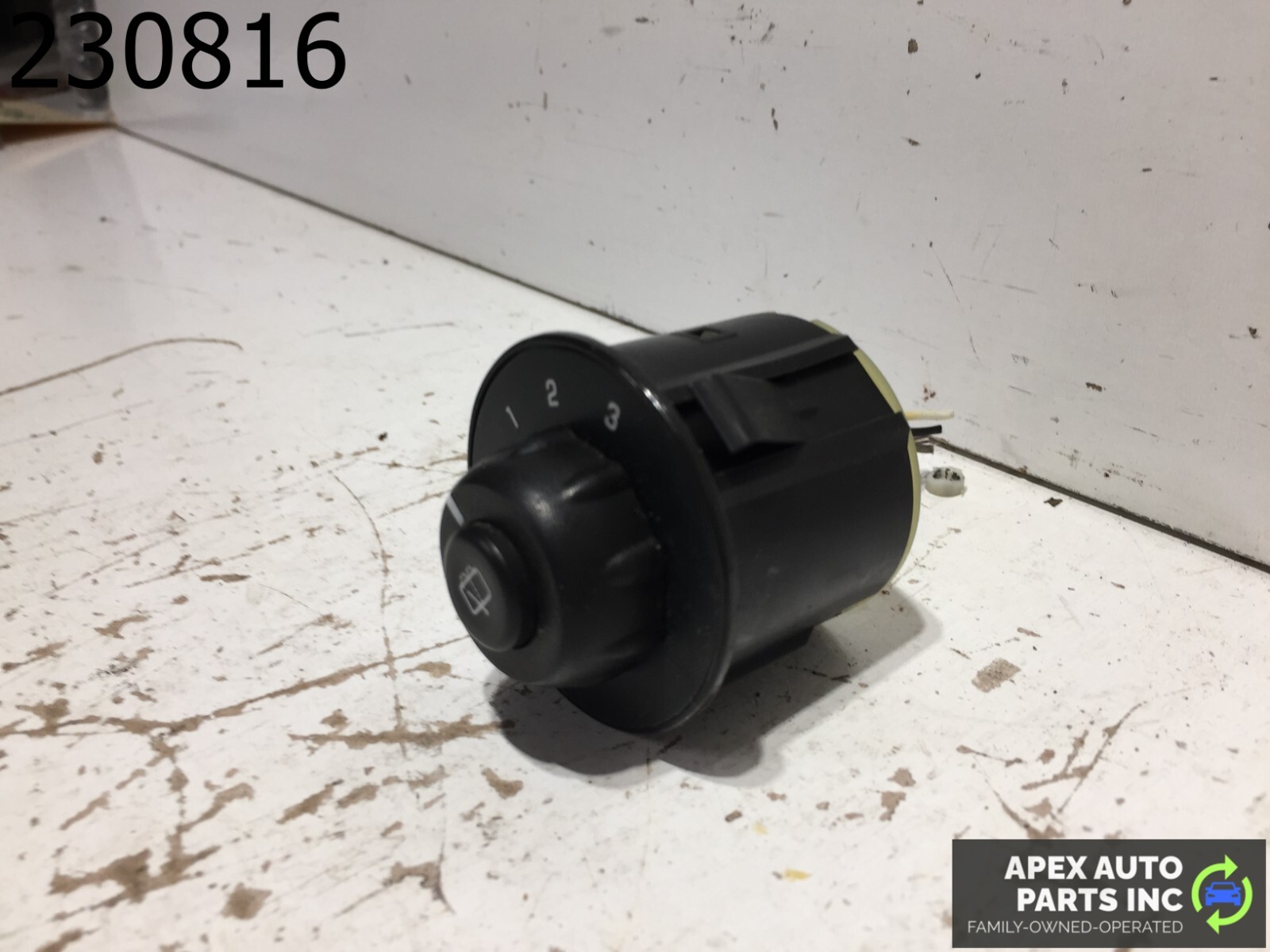 2005-2009 Chevy Trailblazer GMC Envoy Rear Window Wiper Switch Control OEM - Image 4