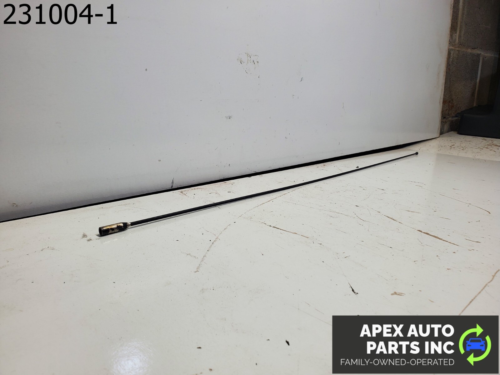 OEM 1984 Pontiac Fiero Metric Radio ANTENNA MAST 15087886 - Image 3
