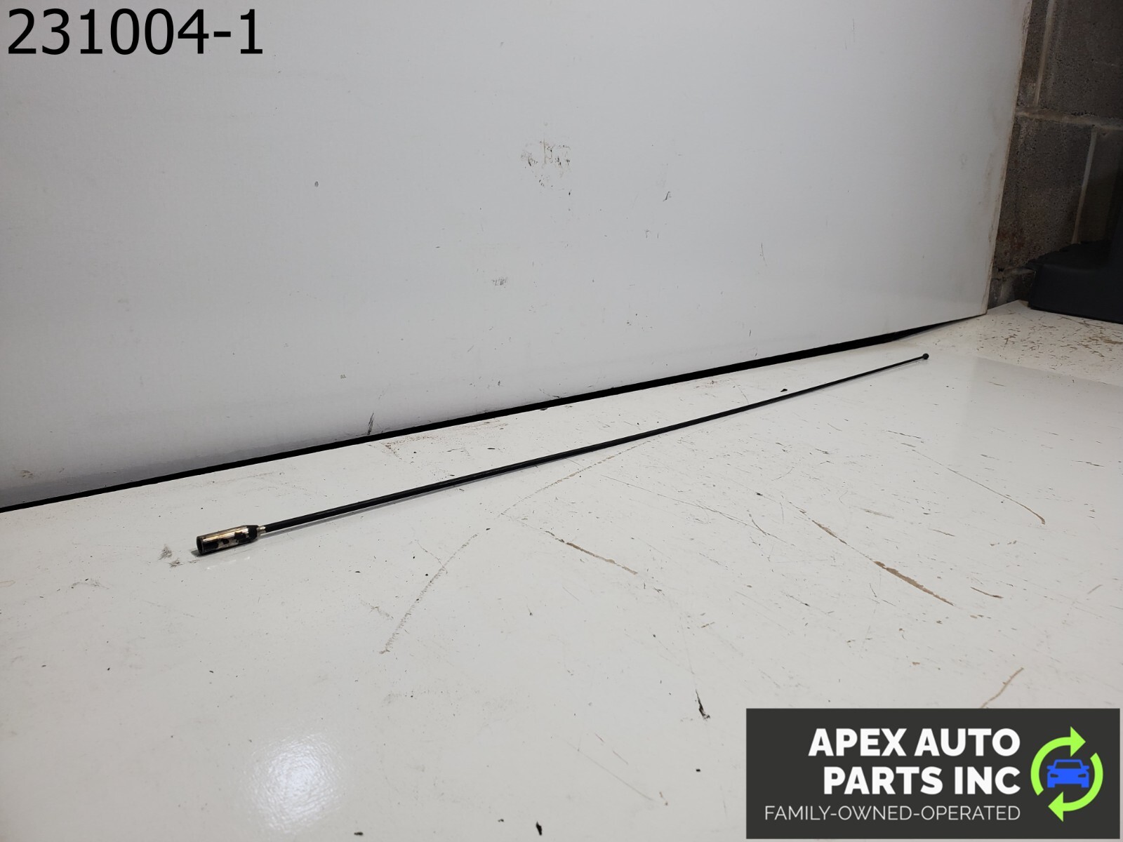 OEM 1984 Pontiac Fiero Metric Radio ANTENNA MAST 15087886 - Image 6