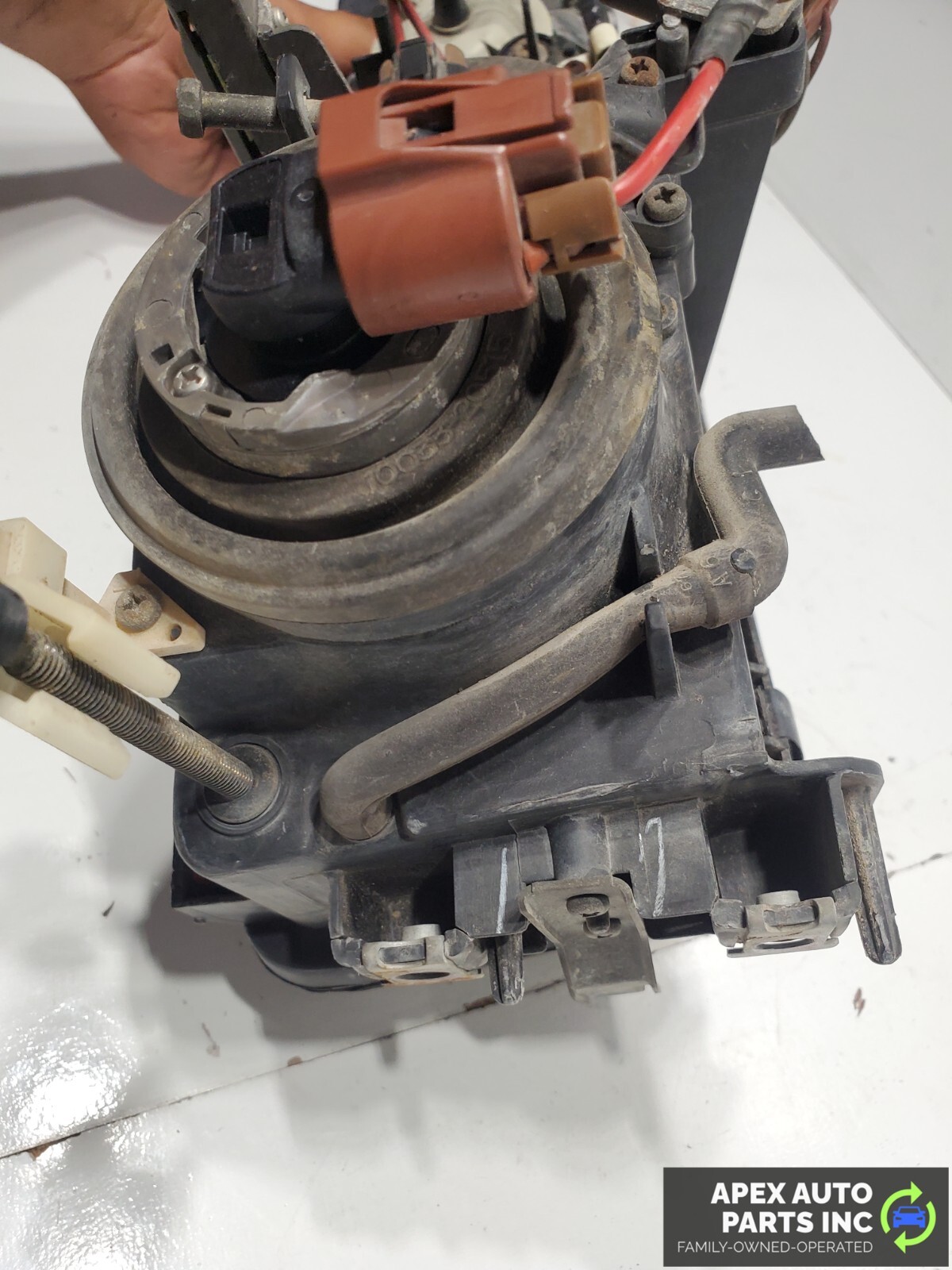 OEM 1992 - 1997 Subaru SVX One Used Front Left Driver Side Headlight Lamp - Image 9