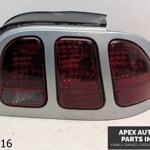 OEM 1994-1998 Ford Mustang 4.6L TAILLAMP TAILLIGHT PASSENGER RIGHT