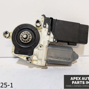 OEM 1999-2003 Volkswagen Golf 2.0L RH Front Door Glass Motor 1J1959802D