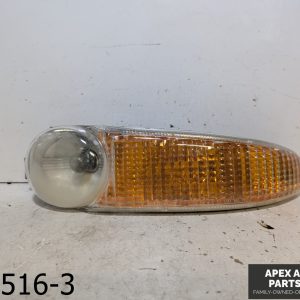 OEM 2000-2006 GMC Yukon 6.0L Front Passenger Right Side Park Light 15199554