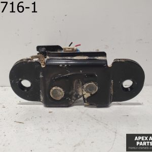 OEM 2000 Chevrolet Suburban 5.3L Trunk Liftgate Lock Latch